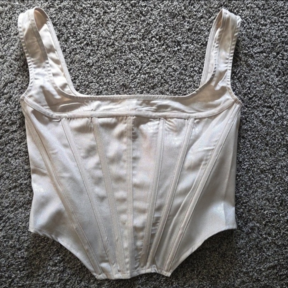 Elegant Cream Corset Top - Picture 3 of 4